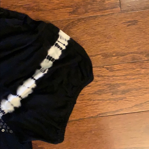 🔥INC Black &WhiteShort Sleeve Top Size Small EUC - Picture 3 of 4